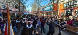 Talca se llenó de cueca y tradiciones para anunciar el Campeonato Regional de Cueca de Personas Mayores 2026