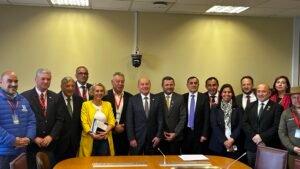 Alcaldes del Maule gestionaron apoyos en el Congreso ante preocupación por recortes presupuestarios