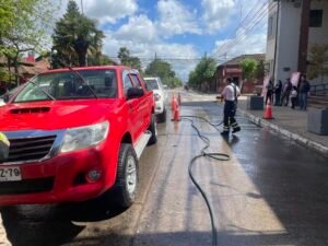 Comunidad de San Clemente muestra su lado más solidario: Bomberos lideraron exitosa «Lavatón» por la Teletón